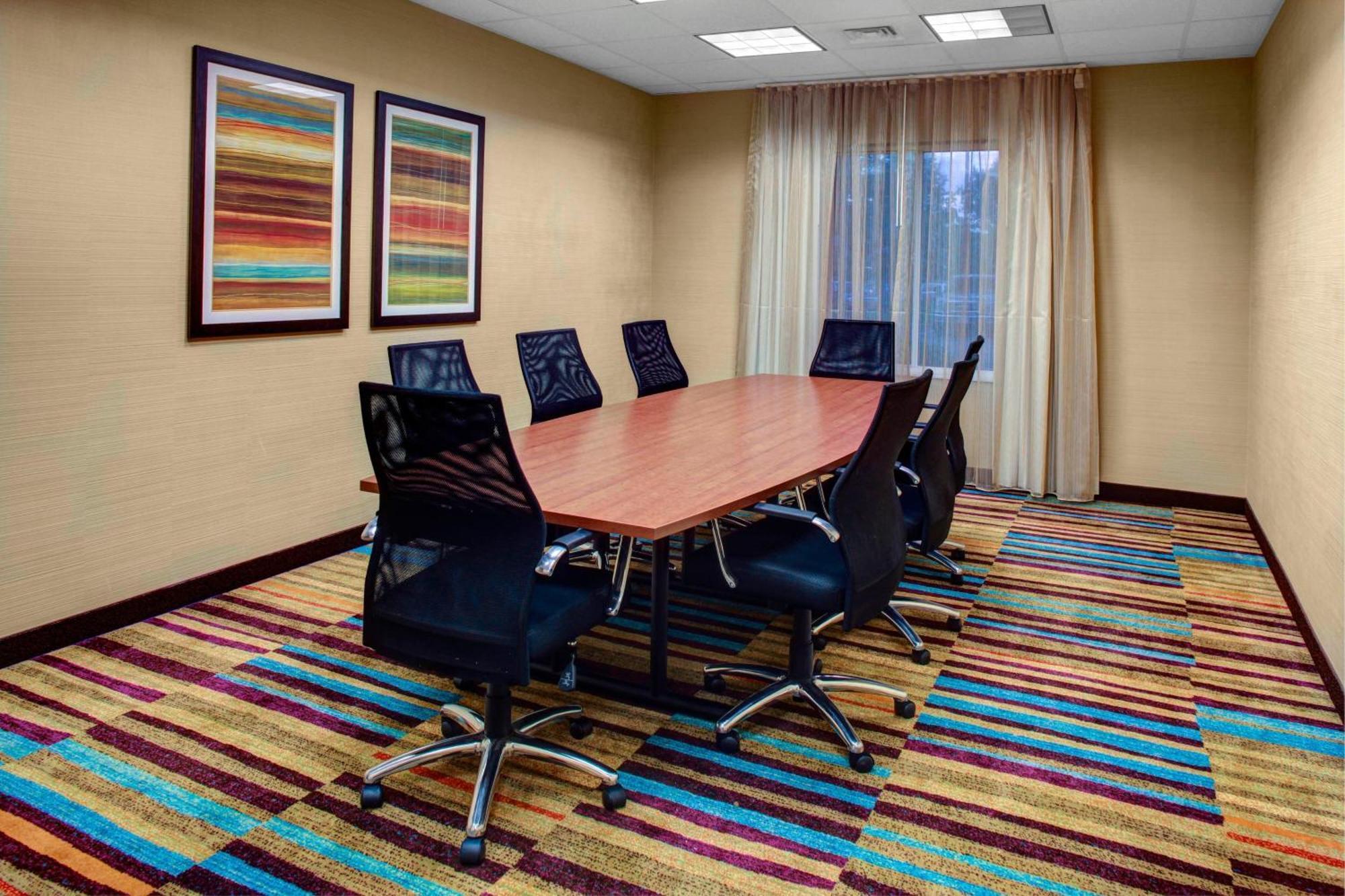 Fairfield Inn And Suites By Marriott Emporia I-95 Exteriör bild