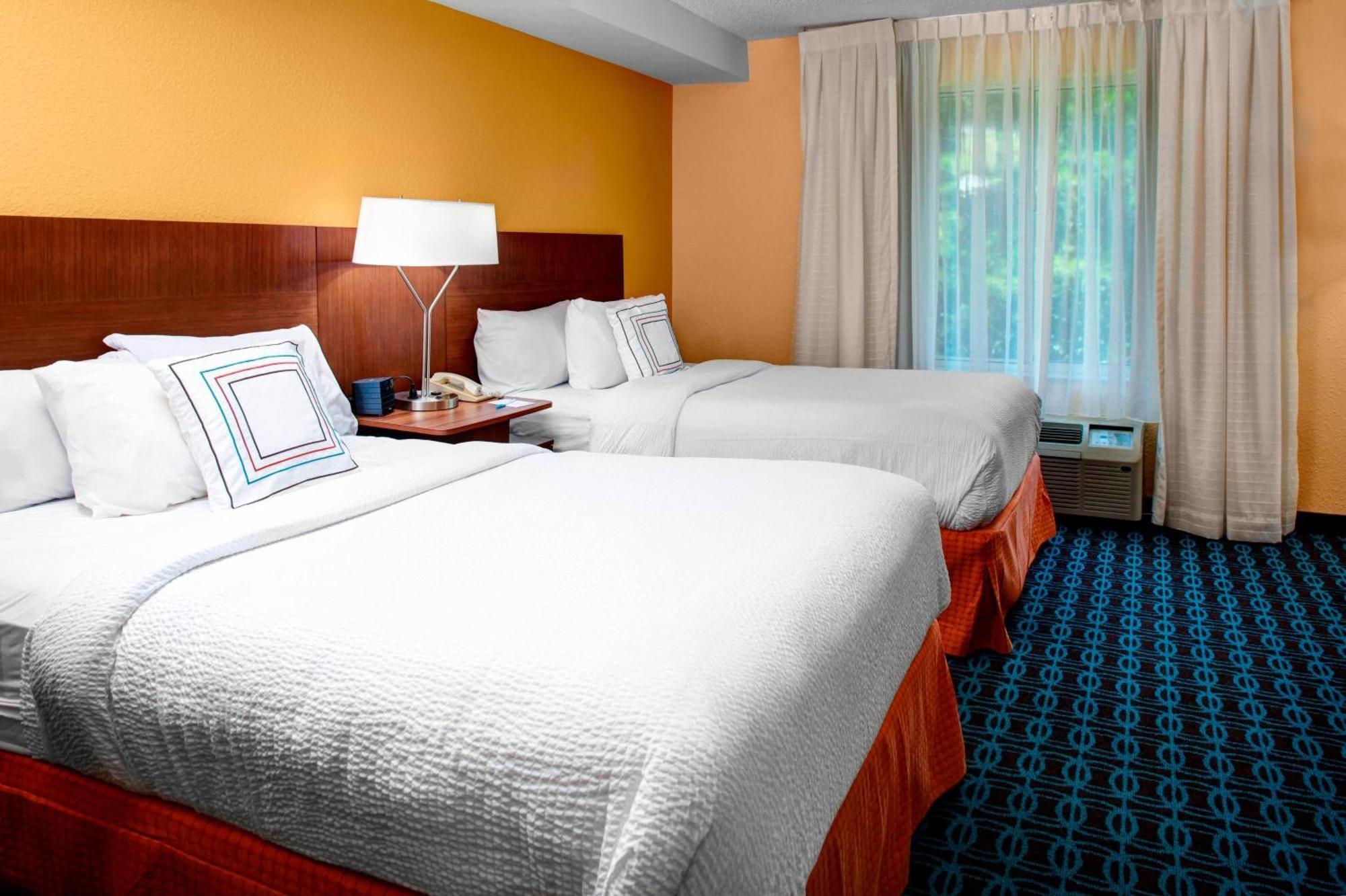 Fairfield Inn And Suites By Marriott Emporia I-95 Exteriör bild