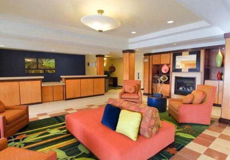 Fairfield Inn And Suites By Marriott Emporia I-95 Exteriör bild